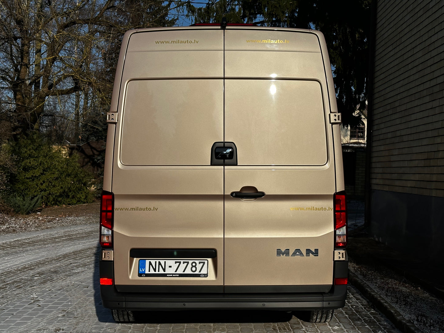 MAN Maxi LED